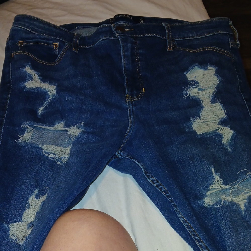 Hollister Distressed Blue Cropped Jeans